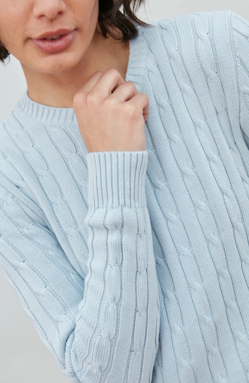 Damenpullover aus 100 % Baumwolle mit Rundhalsausschnitt und Zopfmuster