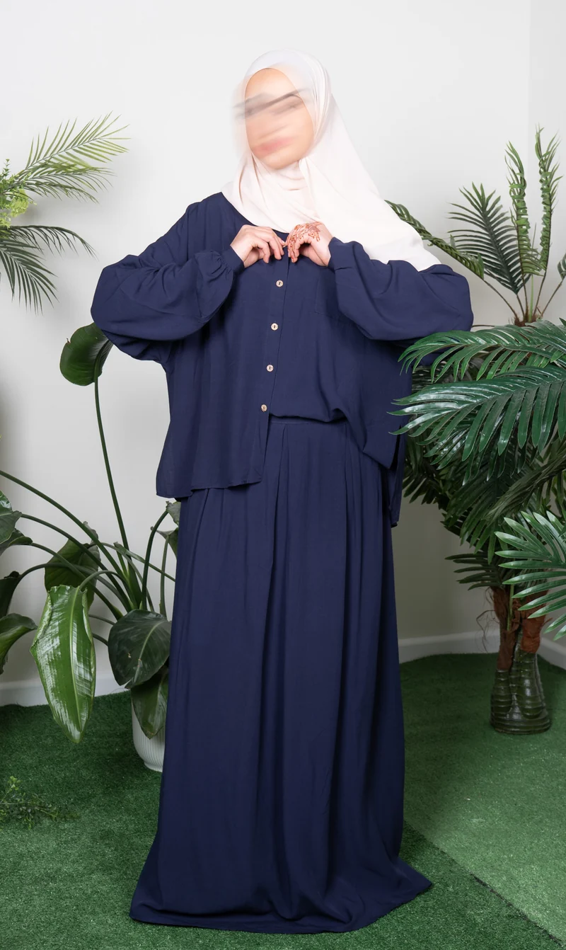 Set aus Viskose und Marineblau