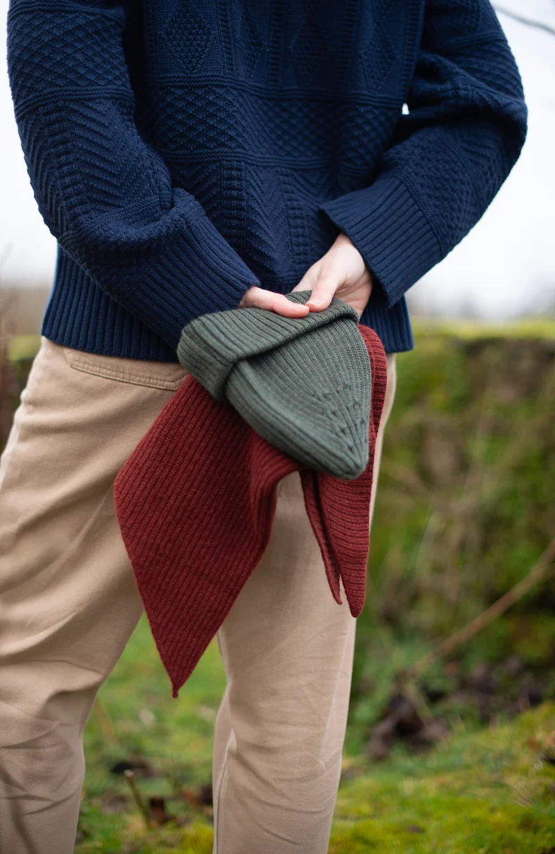 Schwere, gerippte Mütze aus 100 % extrafeiner Merinowolle