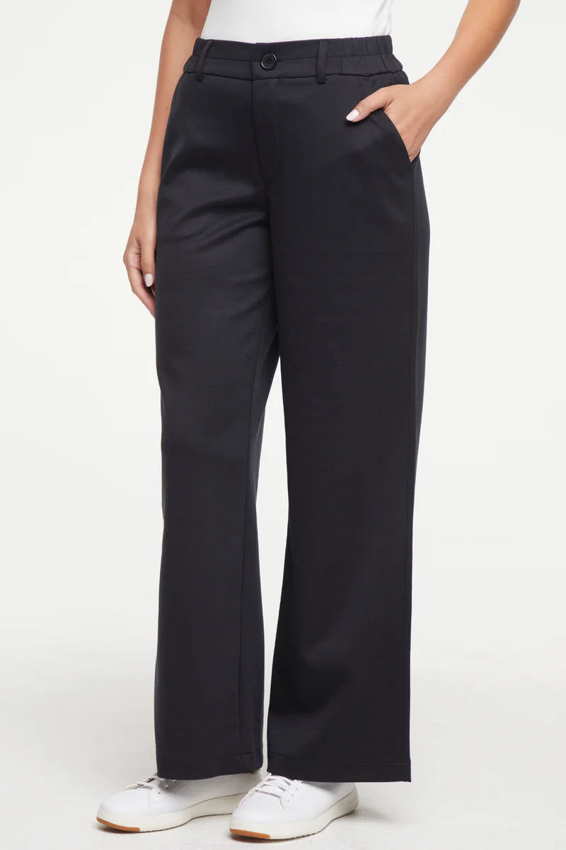 Rachelle Pant | Black Beauty