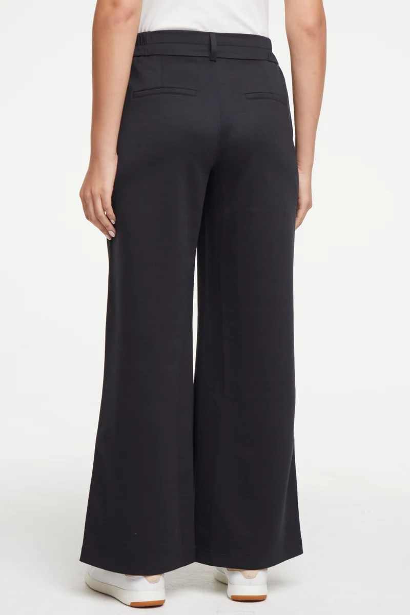 Rachelle Pant | Black Beauty