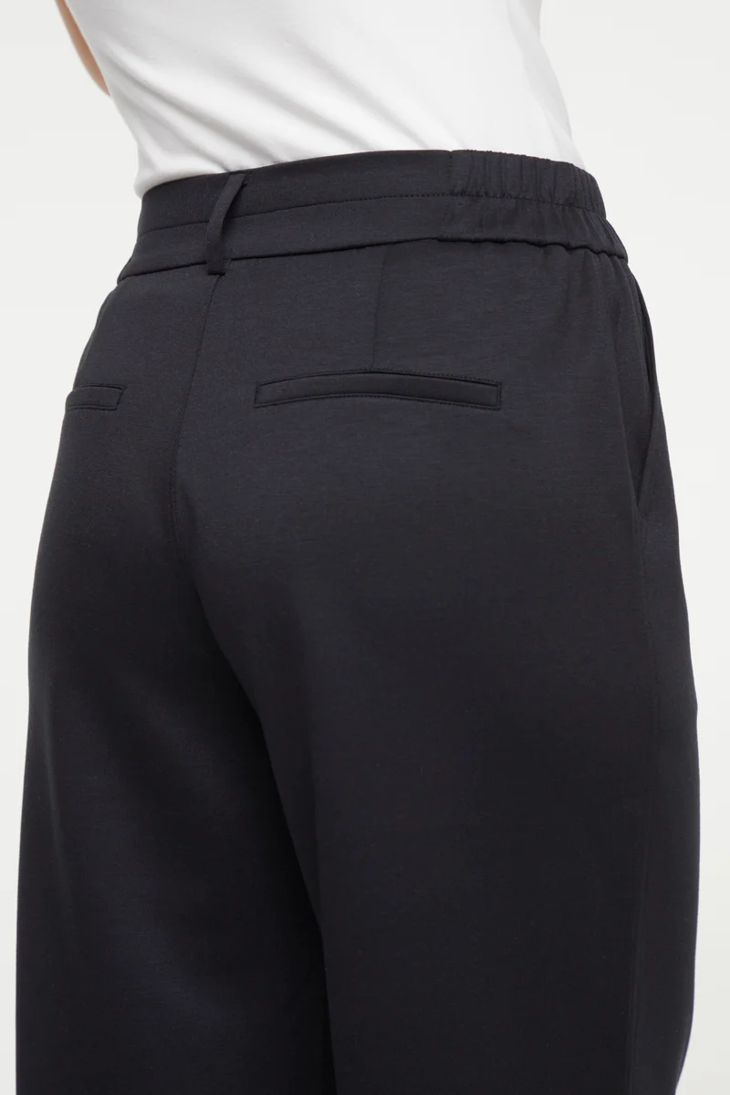 Rachelle Pant | Black Beauty