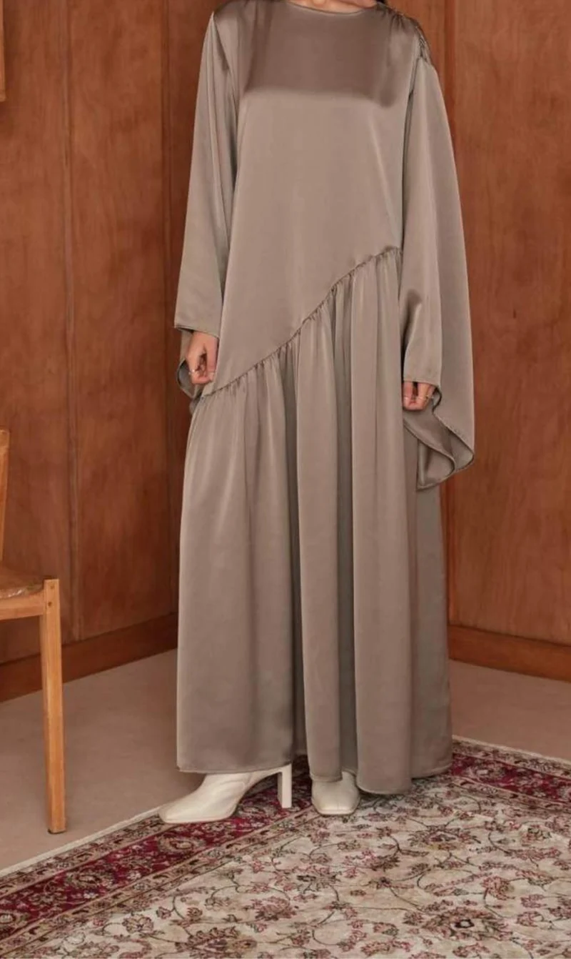 Eleganter Kimono Abaya aus Satin