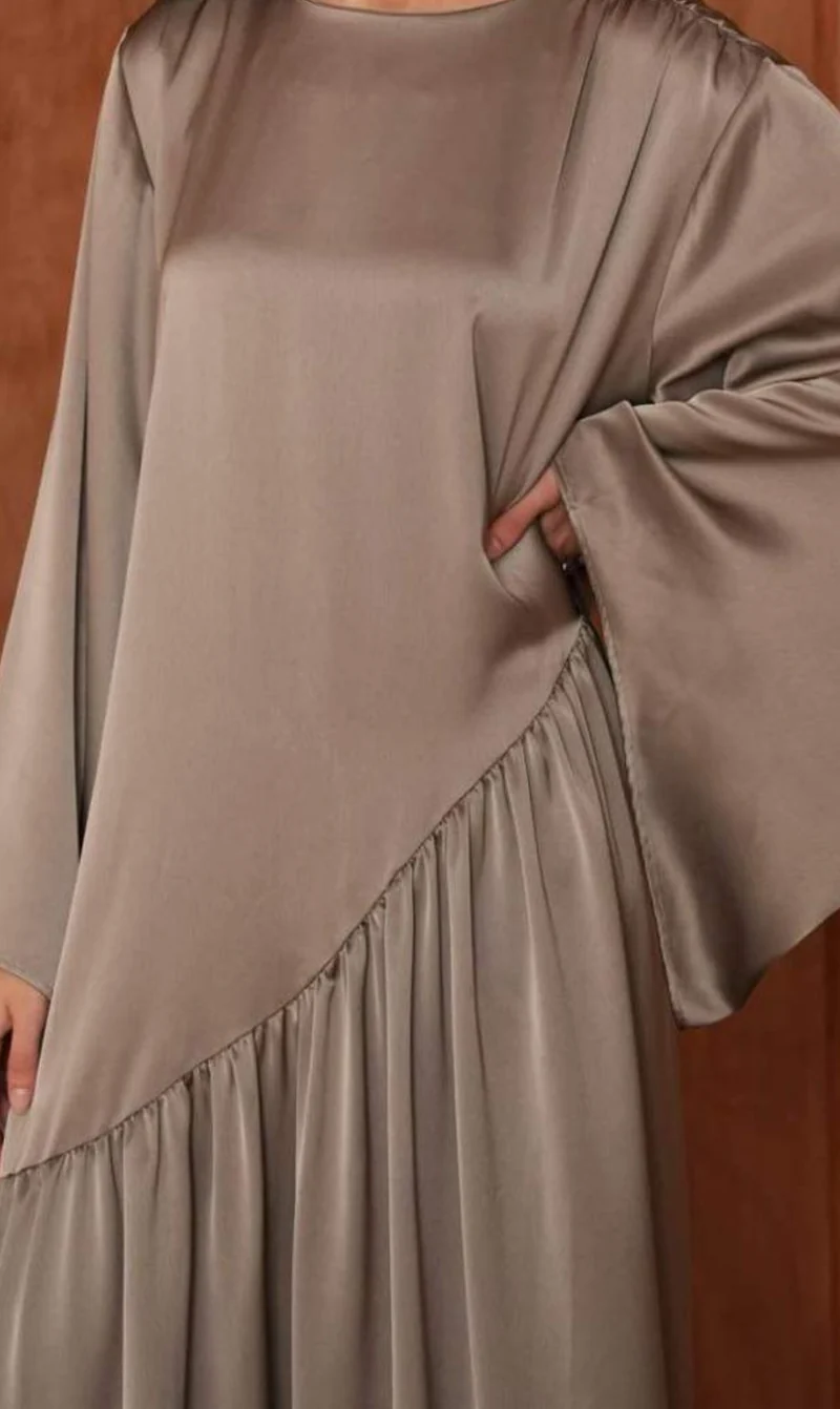Eleganter Kimono Abaya aus Satin