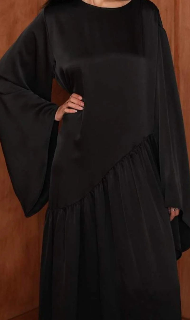 Eleganter Kimono Abaya aus Satin