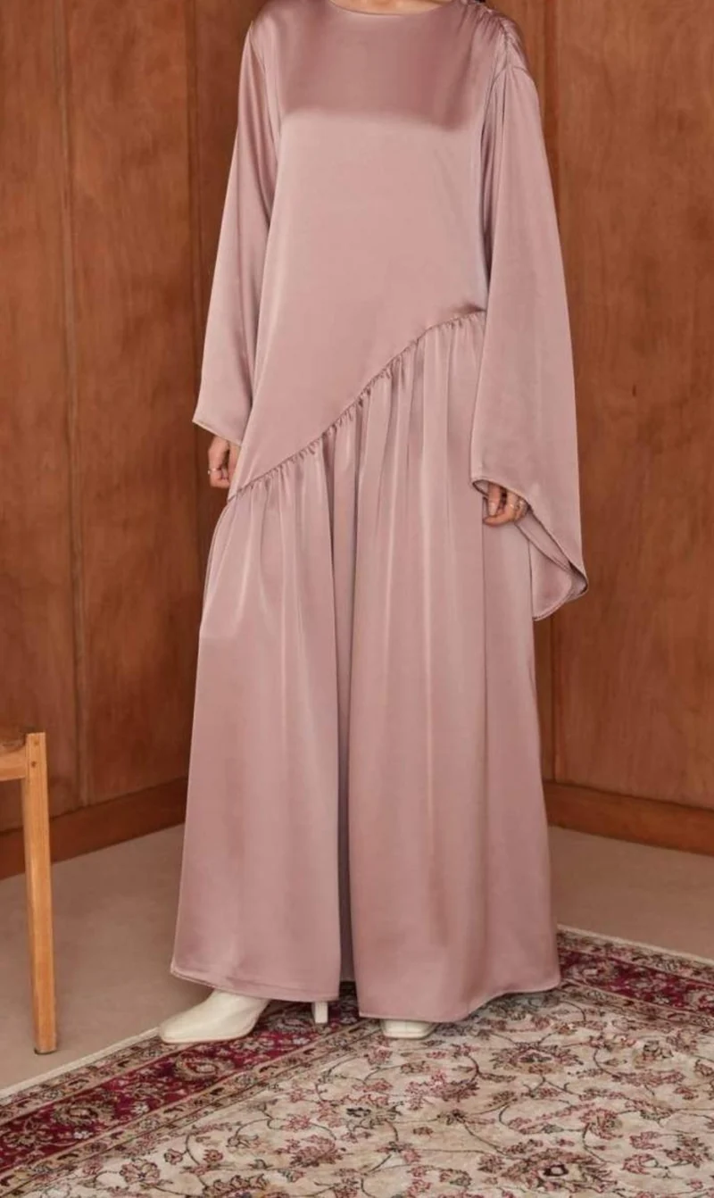 Eleganter Kimono Abaya aus Satin