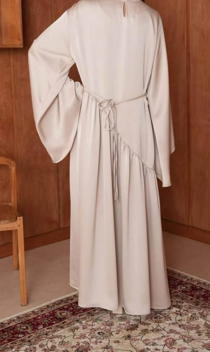 Eleganter Kimono Abaya aus Satin