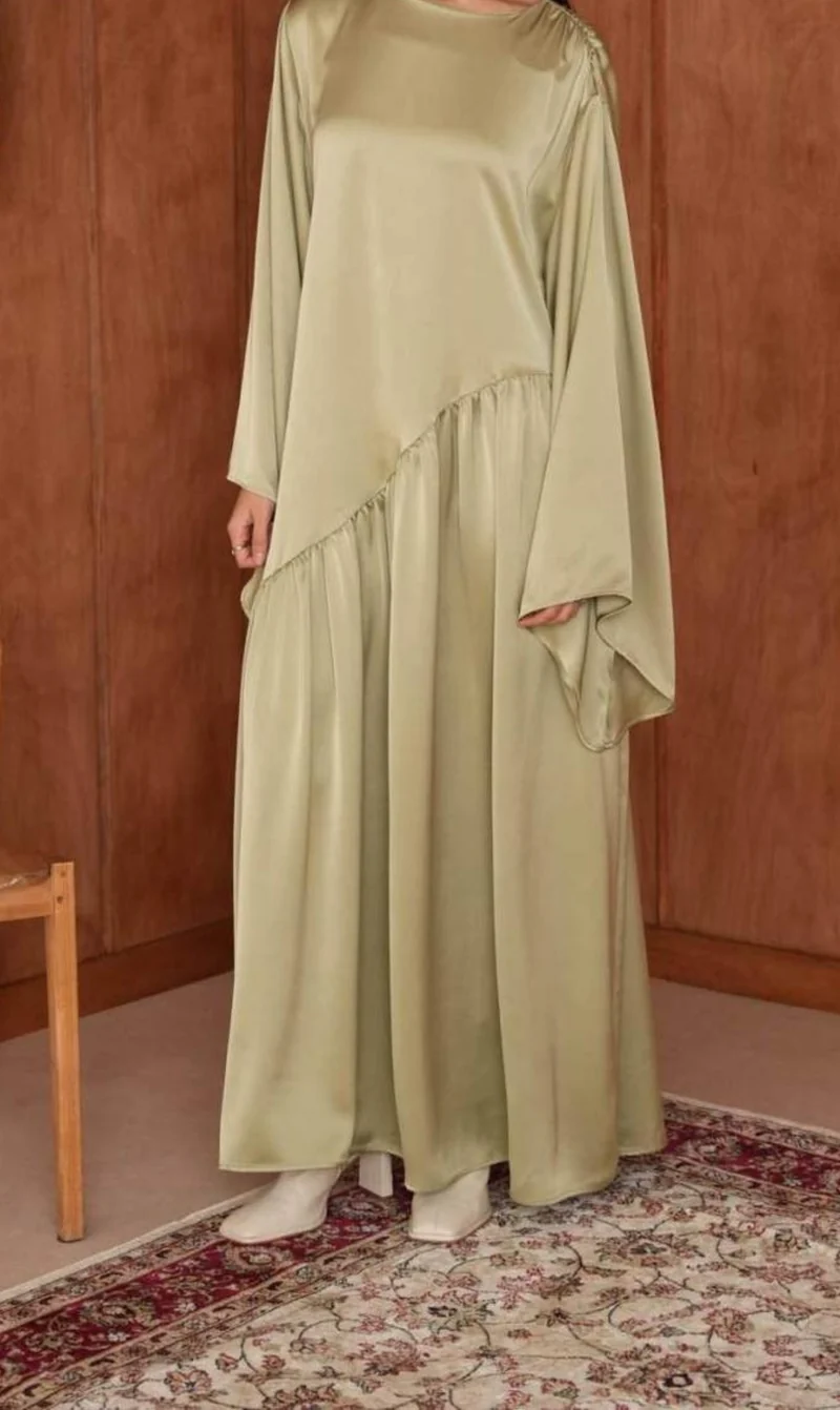 Eleganter Kimono Abaya aus Satin