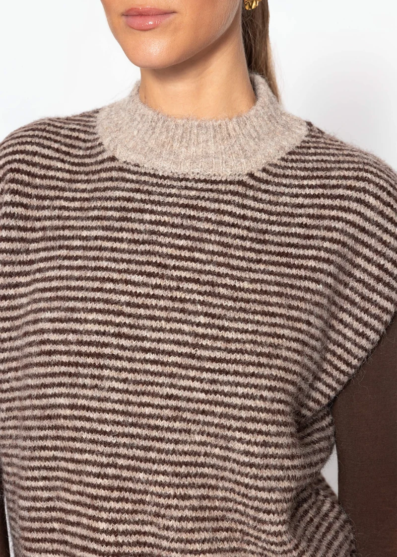 Geringelter Pullunder mit Stehkragen - braun-beige