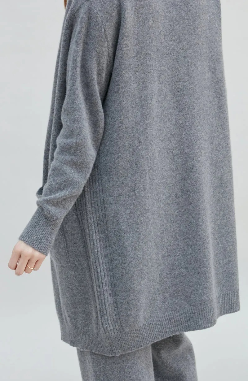 Langer Damen-Cardigan aus reiner Lammwolle mit Taschen