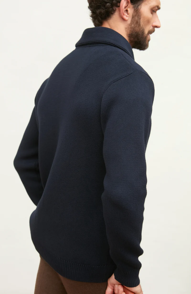 Mittelschwerer Herren-Cardigan aus 100 % Baumwolle mit Schalkragen