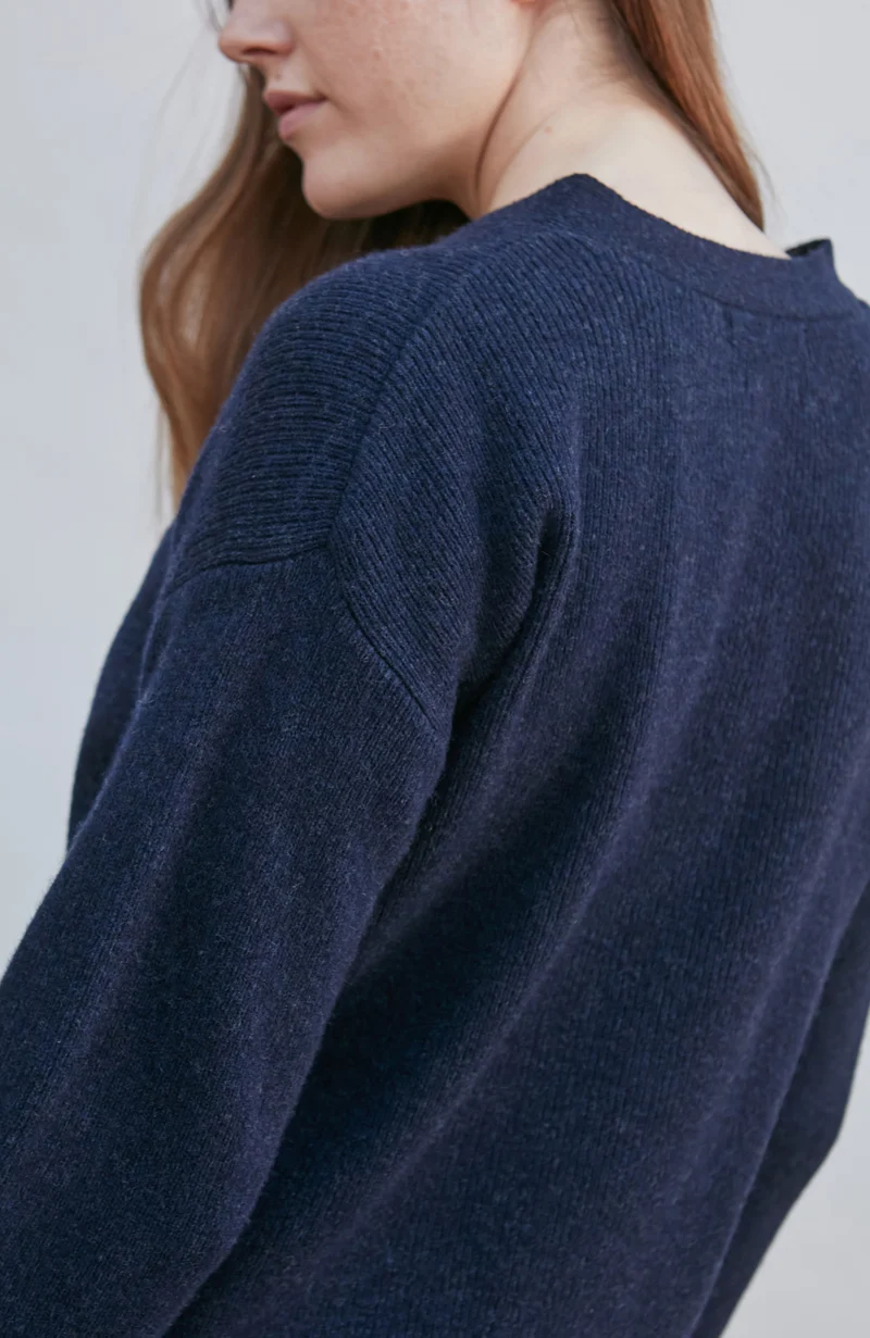 Gerippter Damen-Cardigan aus 100 % Lammwolle mit V-Ausschnitt und Taschen