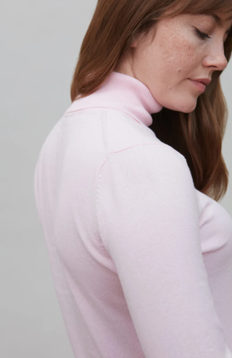 Damen-Rollkragenpullover aus ultrafeiner Baumwolle mit langen Ärmeln