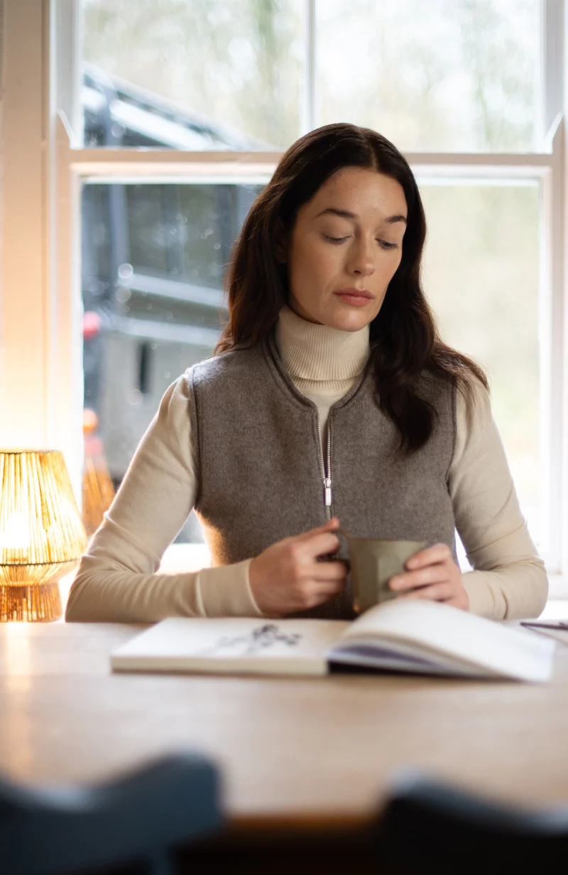 Damen-Rollkragenpullover aus ultrafeiner Baumwolle mit langen Ärmeln