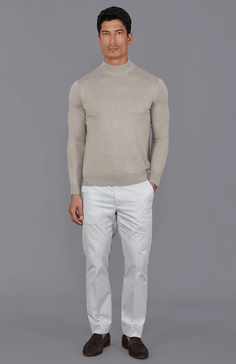 Herrenpullover aus 100 % ultrafeiner Baumwolle mit Stehkragen