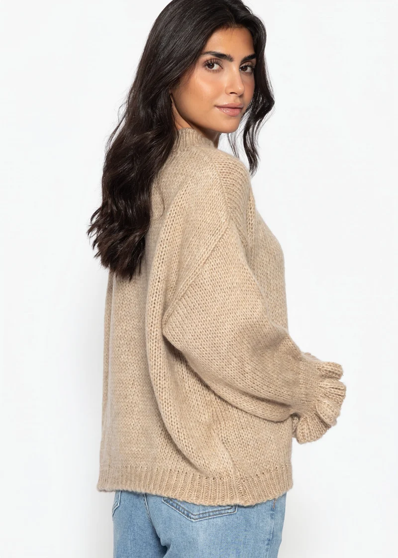 Strickpullover mit Rüschenärmeln - beige