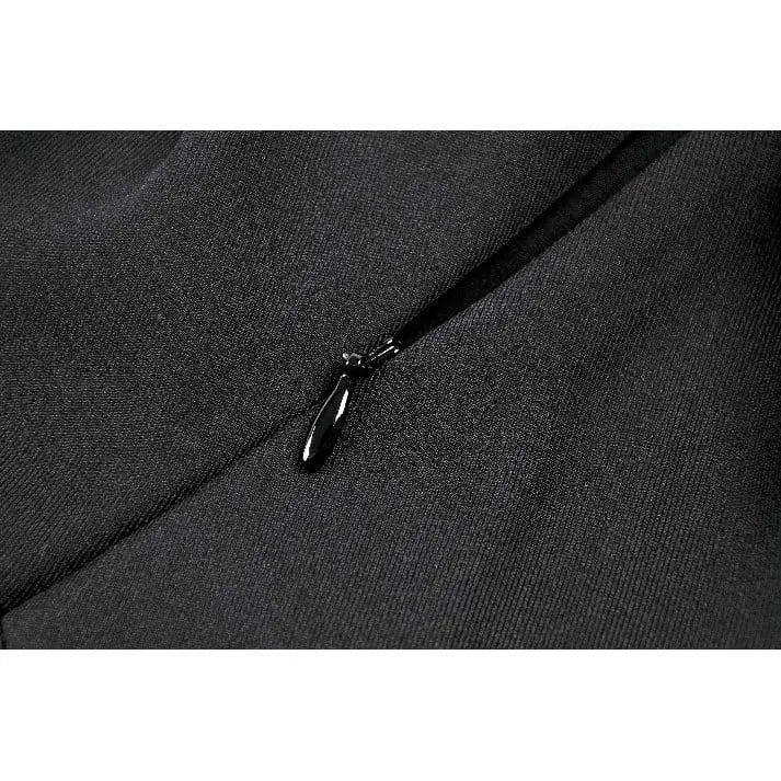Damen-Punk-Kleid mit Nieten, Schnallenträgern und Falten