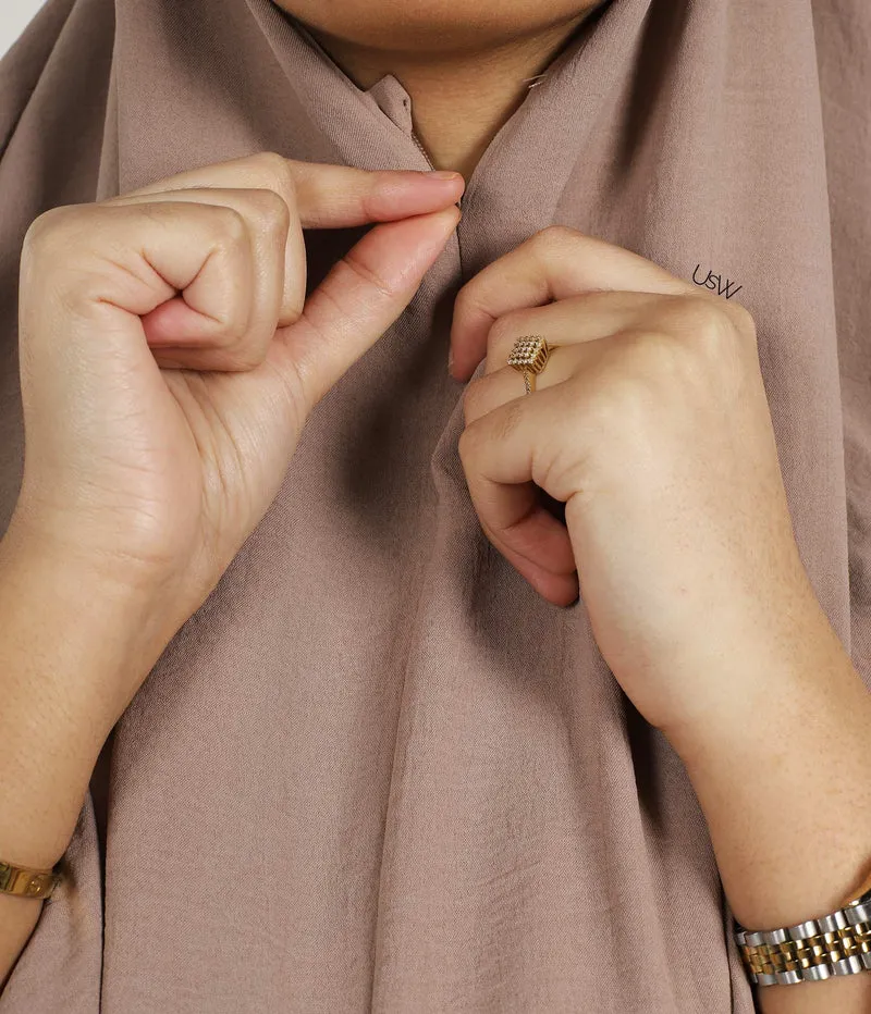 Klassischer Hip-Khimar mit Reißverschluss – Sandy Taupe