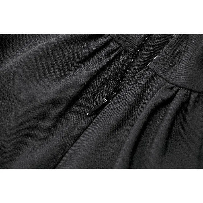 Gothic-Kleid für Damen mit Mesh-Einsätzen, Rüschen und Cut-outs, langen Ärmeln