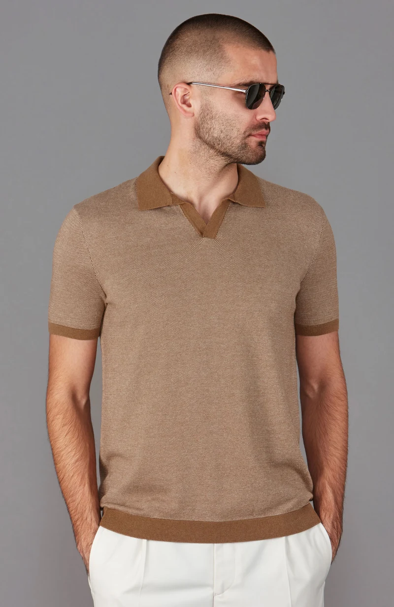 Leichtes Herren-Poloshirt mit Wabenmuster aus 100 % Baumwolle ohne Knöpfe