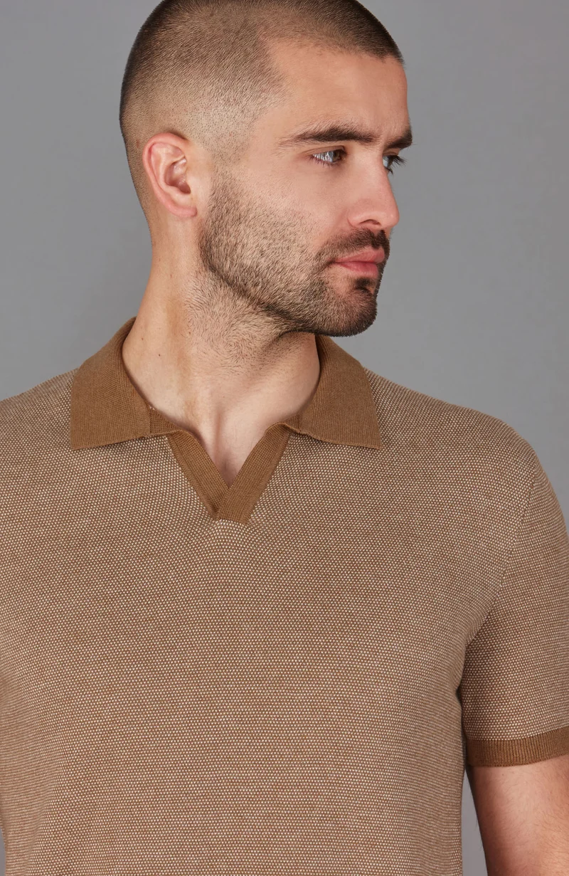 Leichtes Herren-Poloshirt mit Wabenmuster aus 100 % Baumwolle ohne Knöpfe