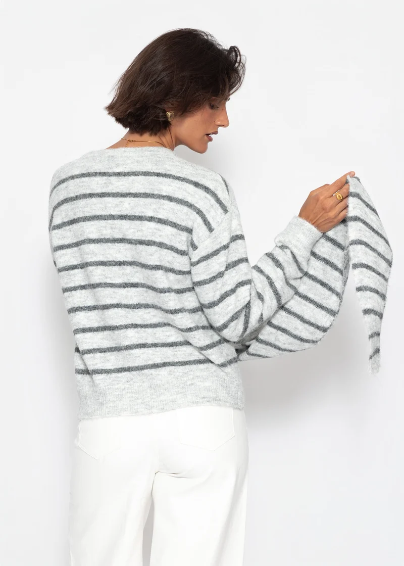 Gestreifter Cardigan mit Schal - grau