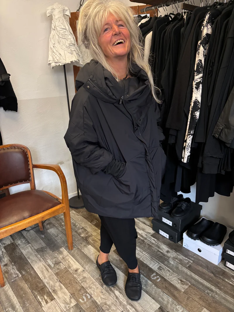 Sanctamuerte leichte Winterjacke