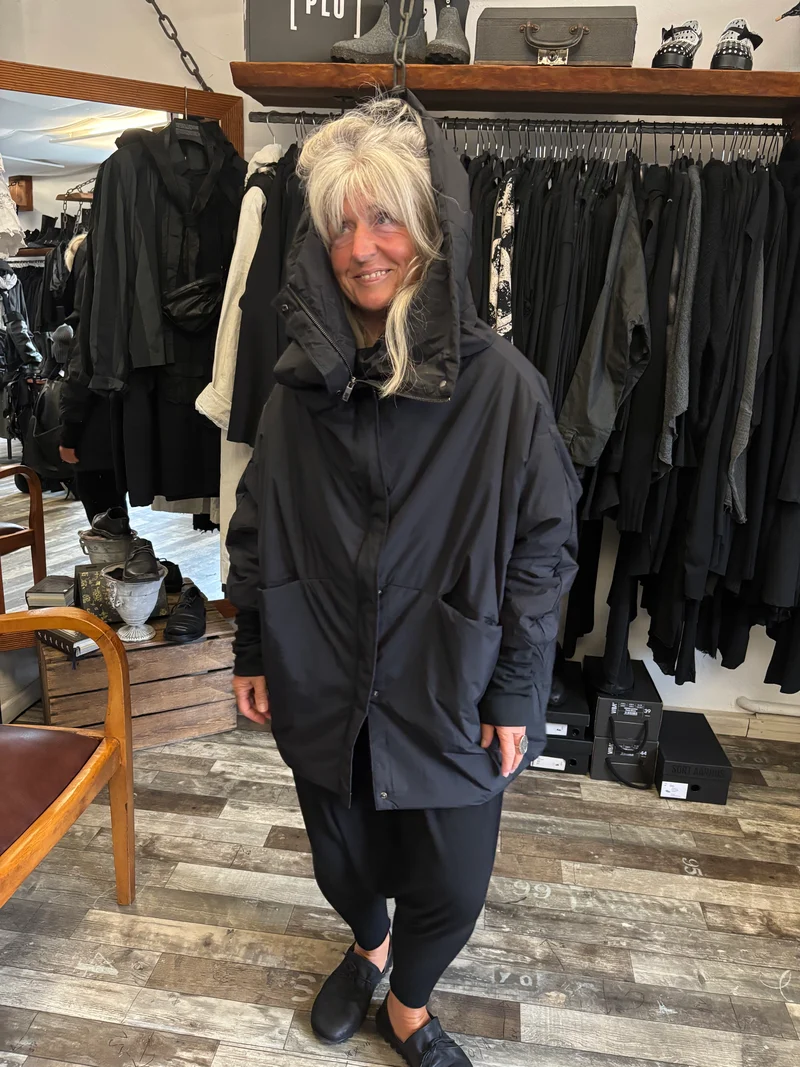 Sanctamuerte leichte Winterjacke