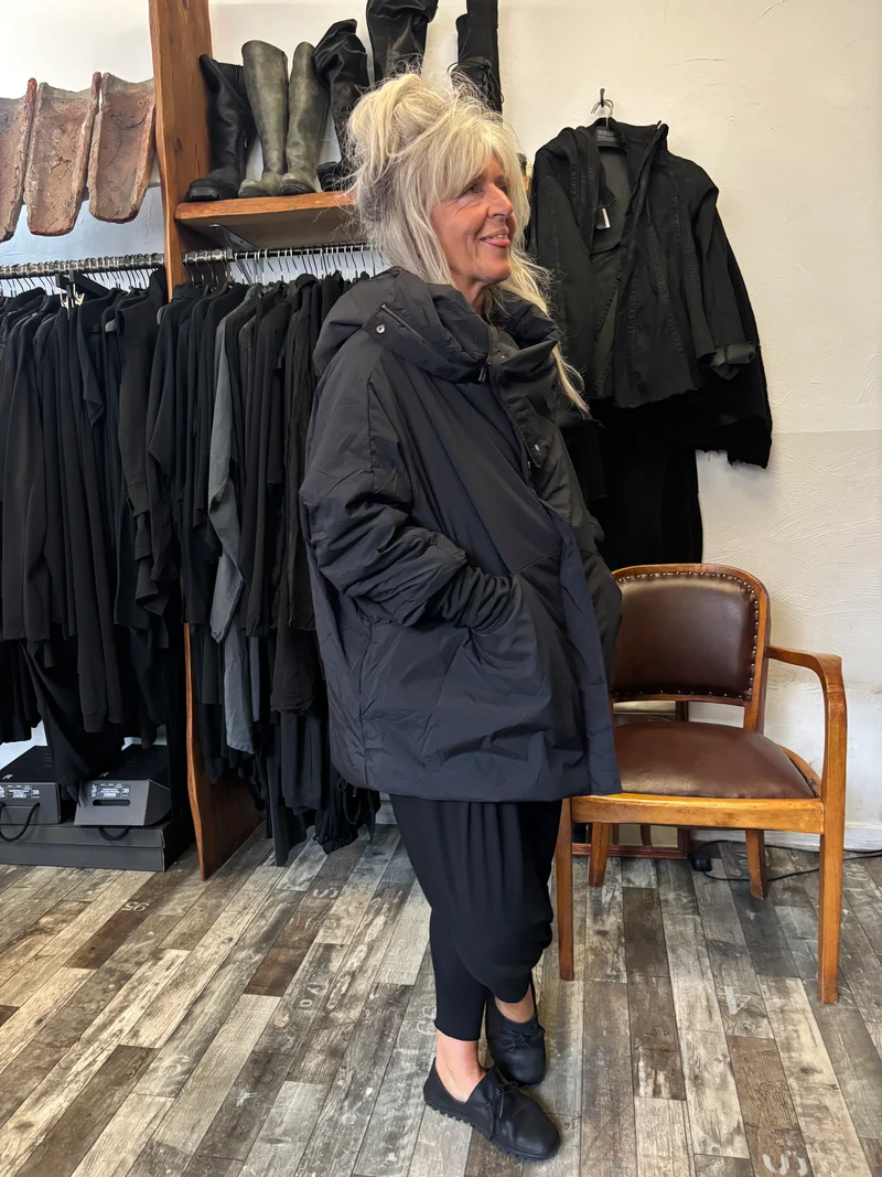Sanctamuerte leichte Winterjacke