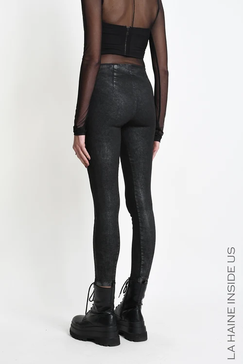 La haine gewachste Hose