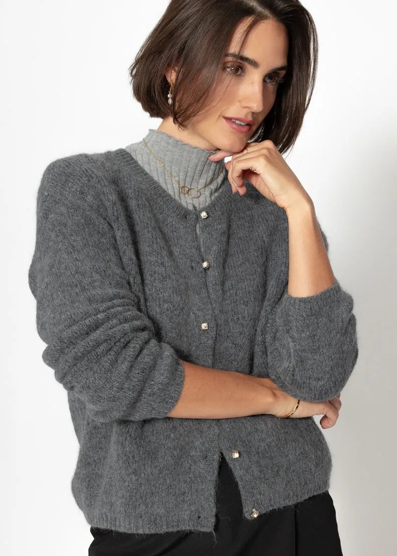 Weicher Strickcardigan mit Zierknöpfen - grau