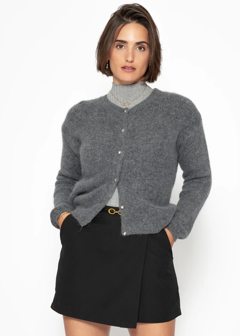 Weicher Strickcardigan mit Zierknöpfen - grau