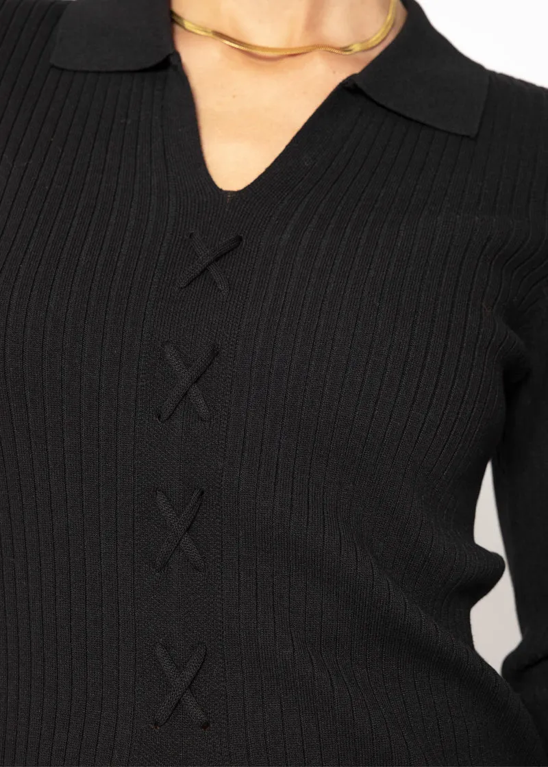 Strickoberteil mit Schnürdetail - schwarz
