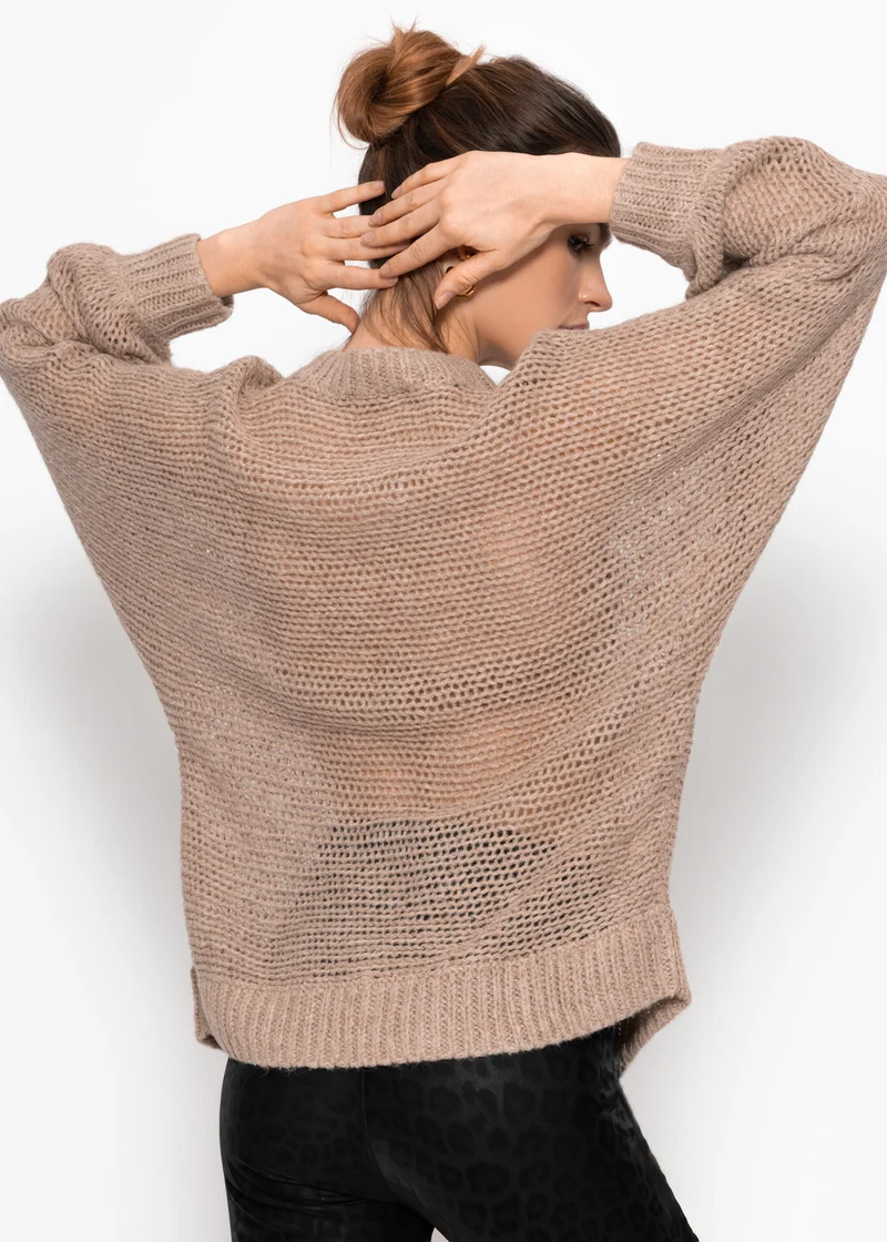 Locker gestrickter Pullover mit Fledermausärmeln - beige
