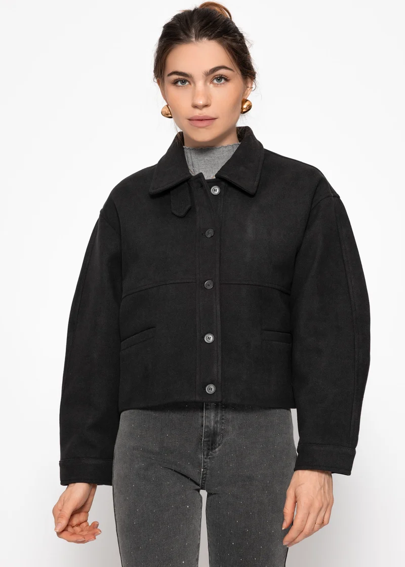 Kurze Jacke mit Innenfutter - schwarz