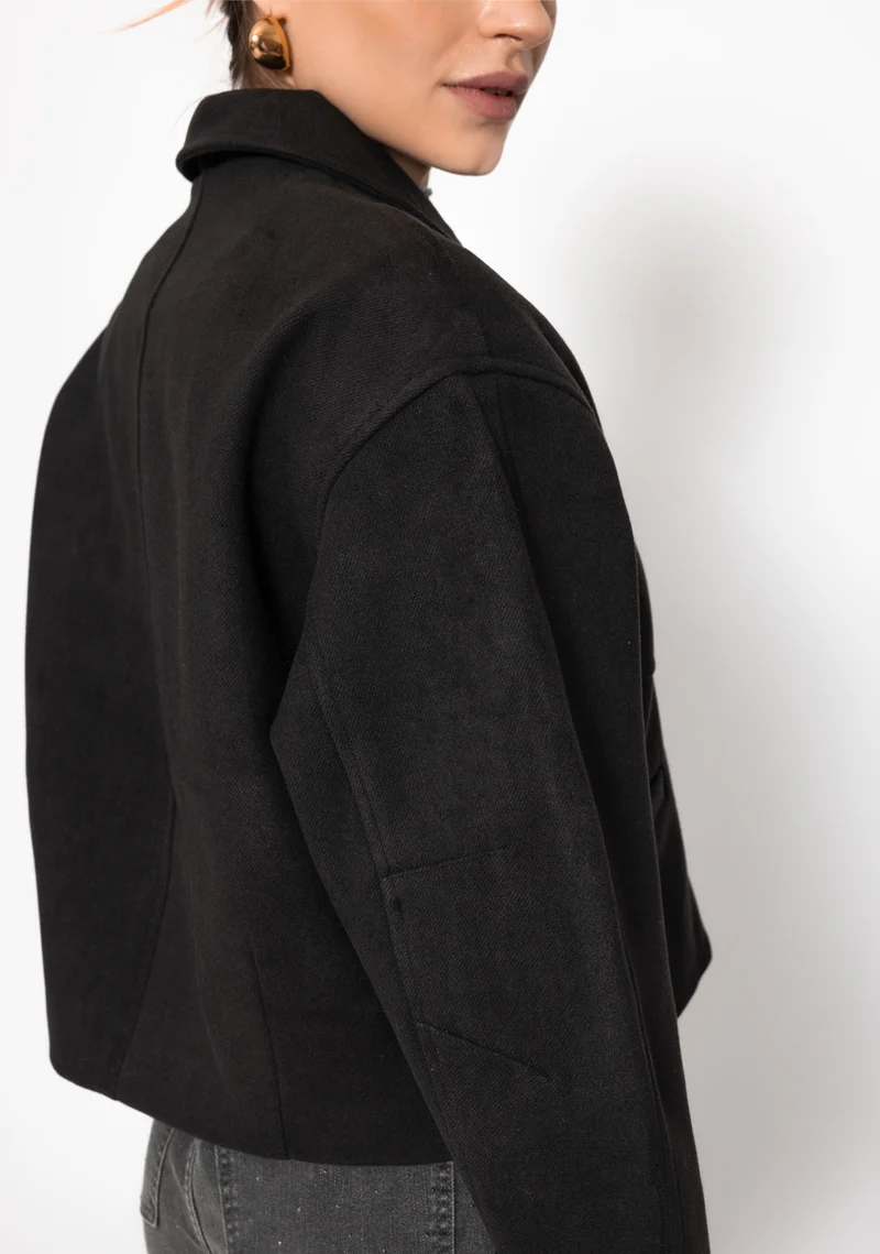 Kurze Jacke mit Innenfutter - schwarz