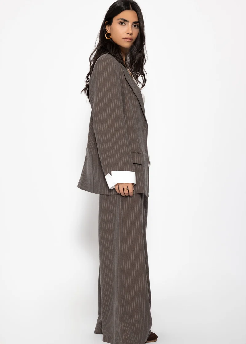 Oversize Blazer mit Nadelstreifen - braun