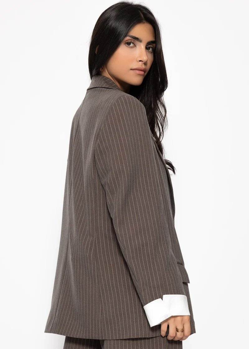 Oversize Blazer mit Nadelstreifen - braun