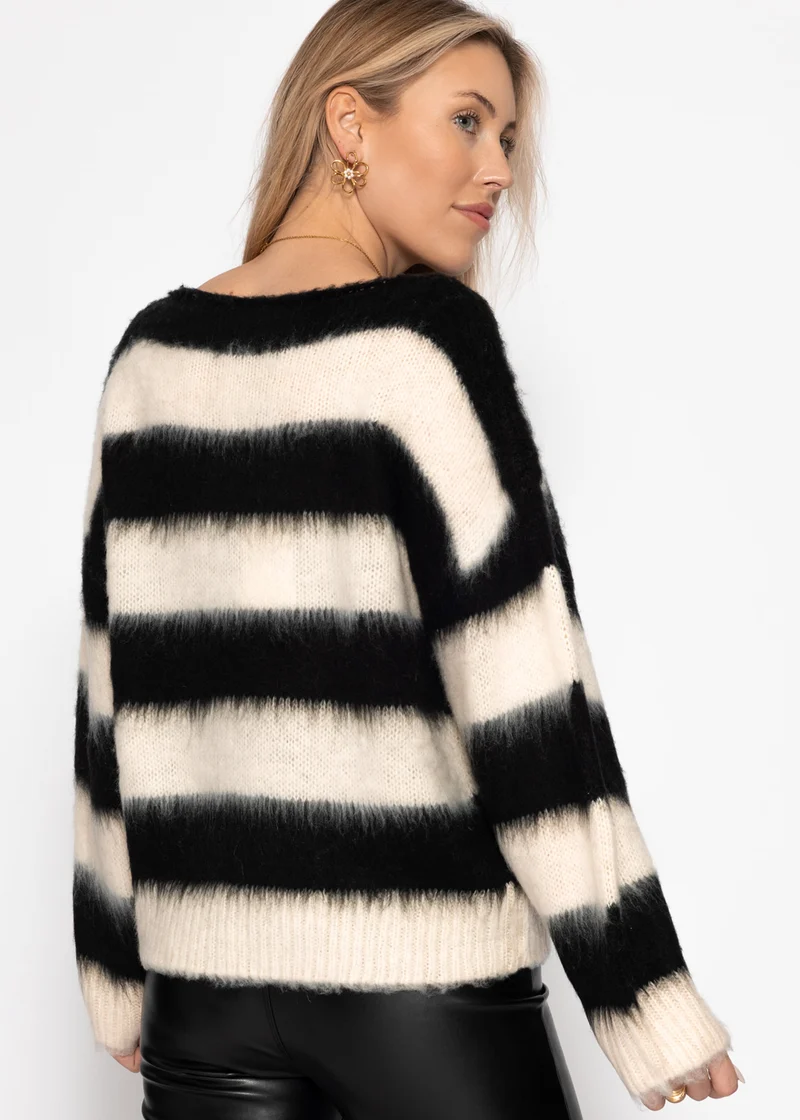 Gestreifter Pullover - schwarz-offwhite