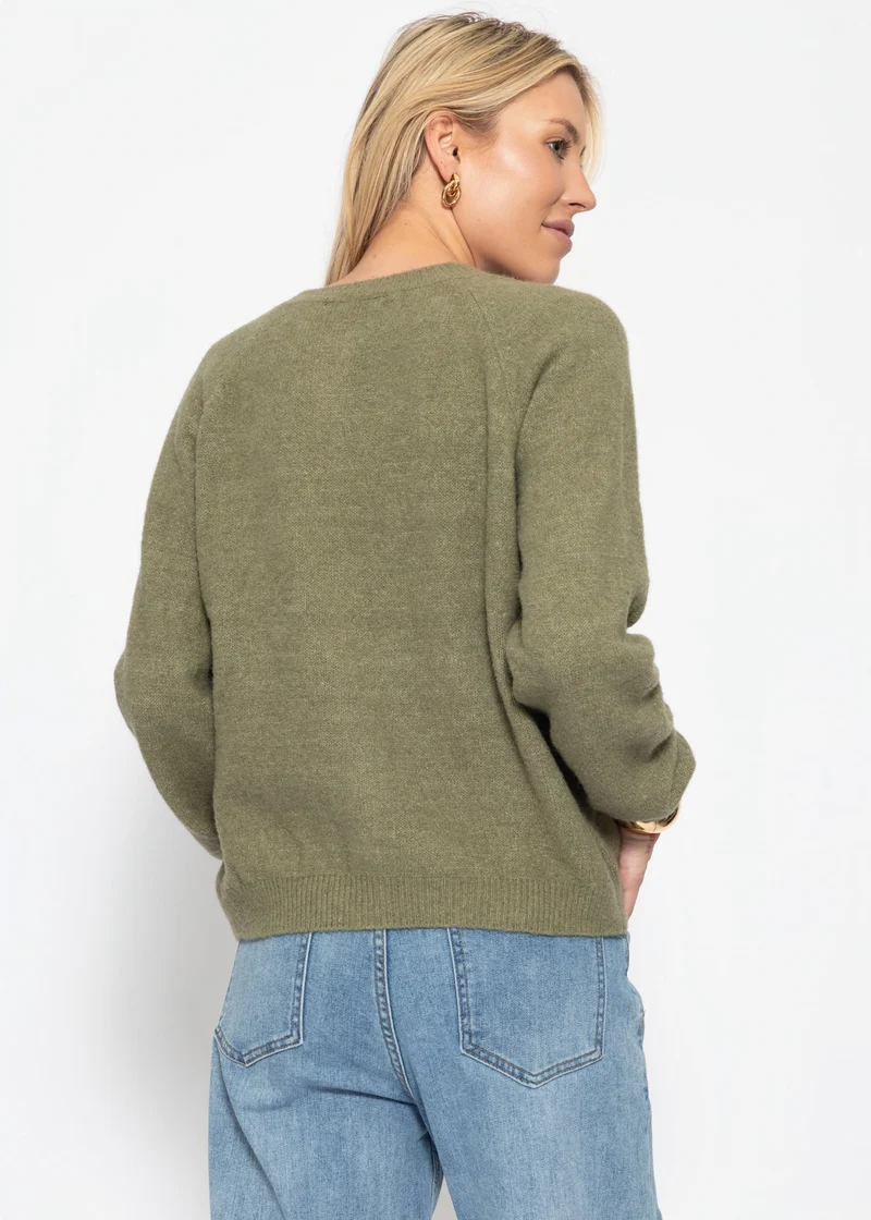 Strickjacke mit Herzknöpfen - khaki