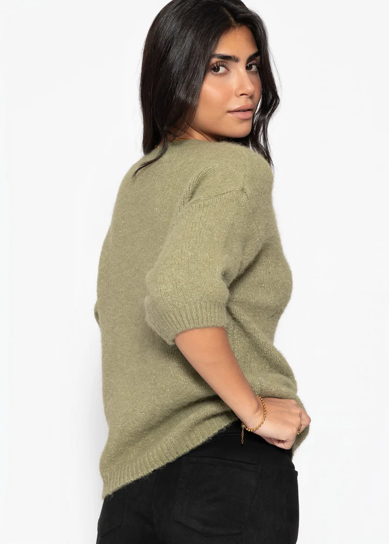 Kurzarm-Strickpullover mit V-Ausschnitt - khaki