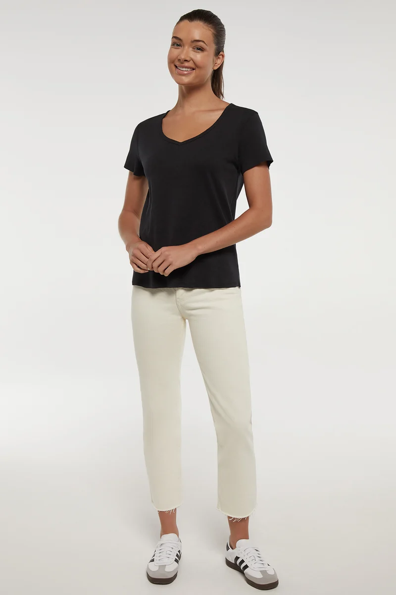 V-Neck Short Sleeve Tee | Black