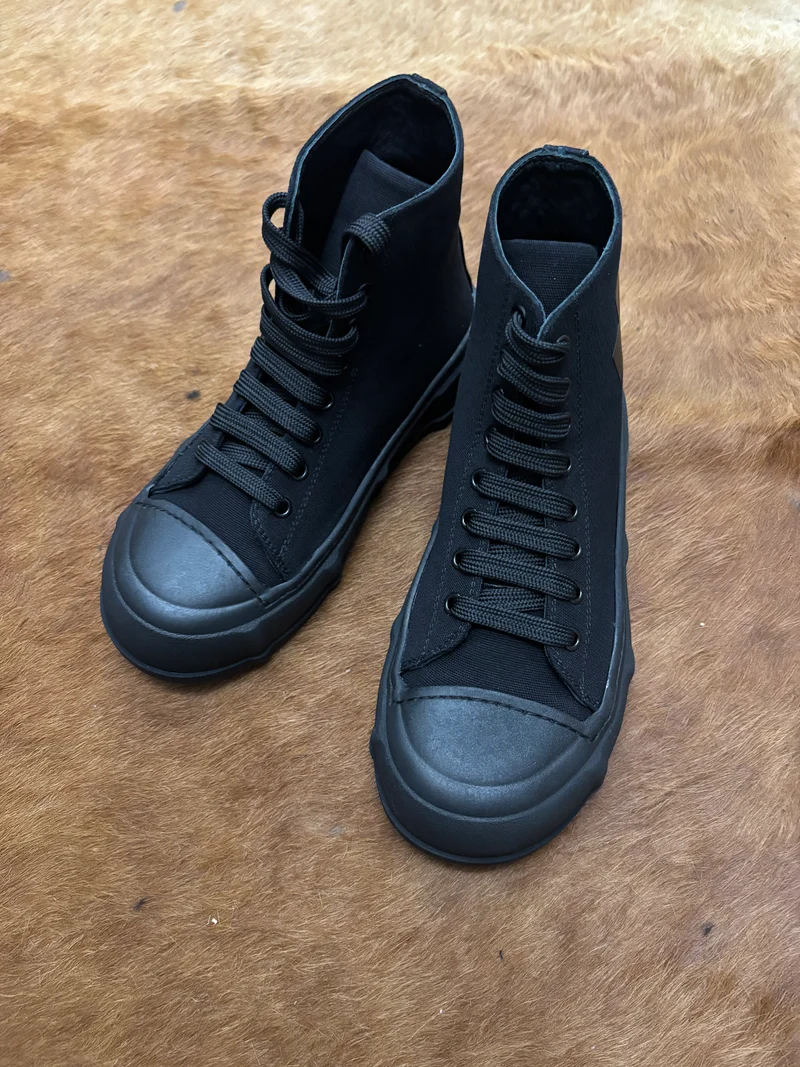 PLÜ Sneaker