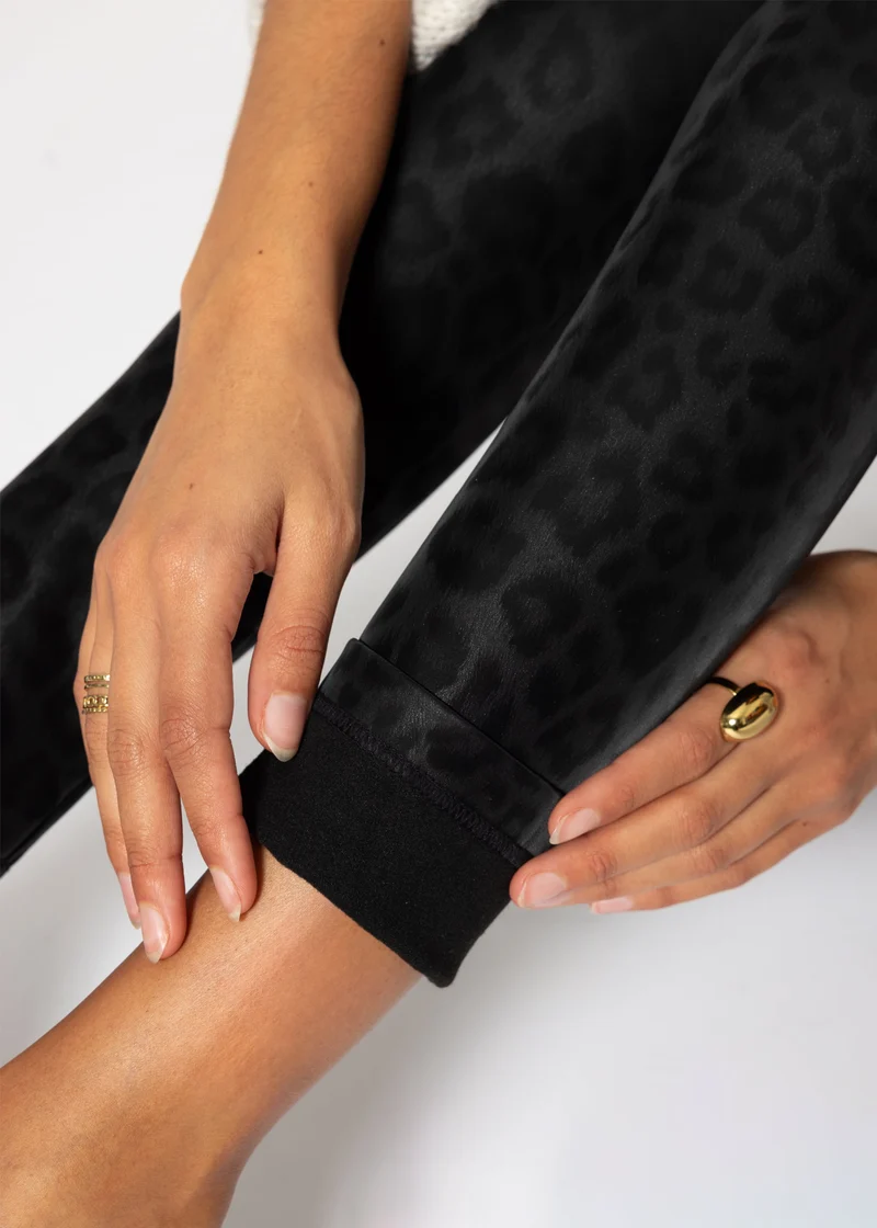 Thermo Kunstleder Leggings mit Leo Print - schwarz