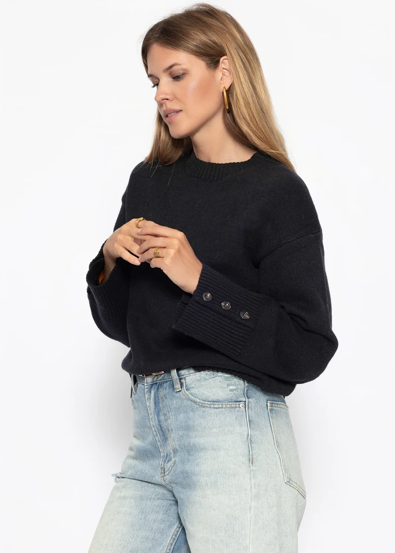 Strickpullover mit Knopfdetail - schwarz