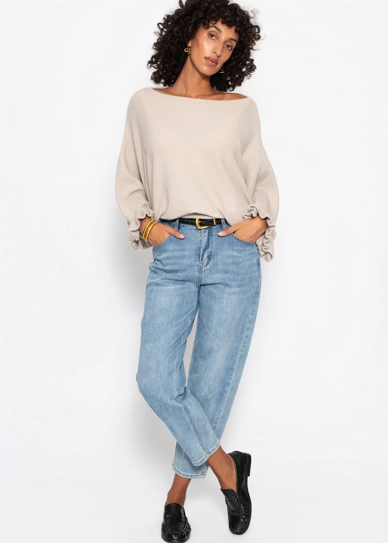 Oversize Pullover mit U-Boot Ausschnitt - beige