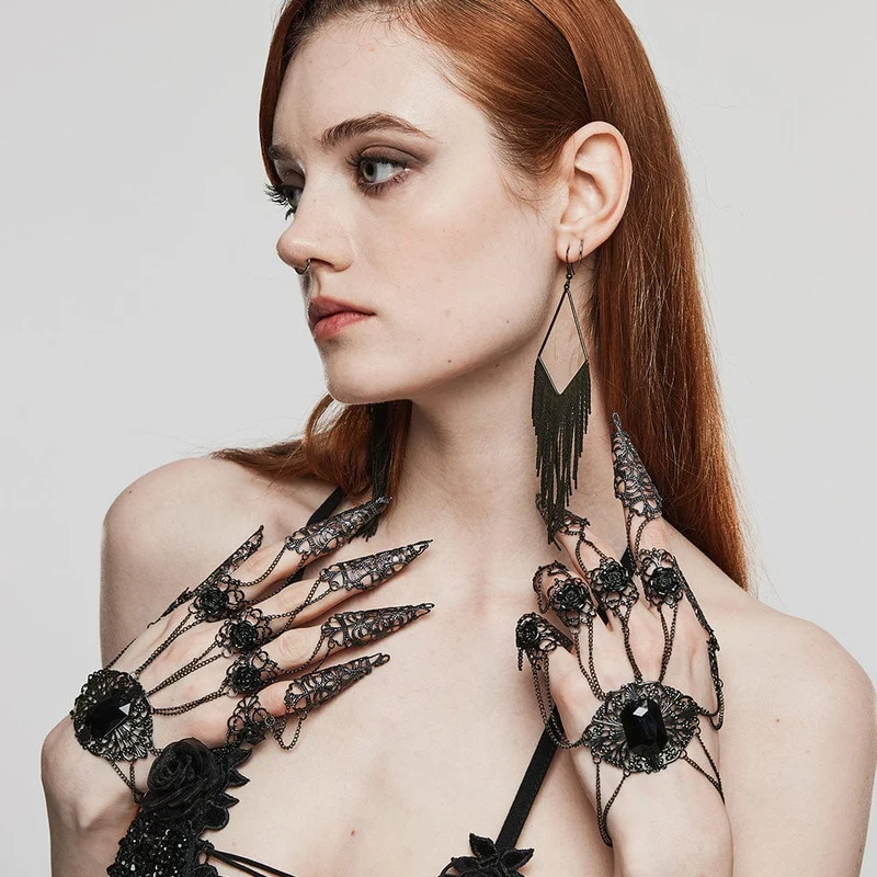 Damen-Gothic-Cutout-Rosenkettenarmband mit Fingerbett