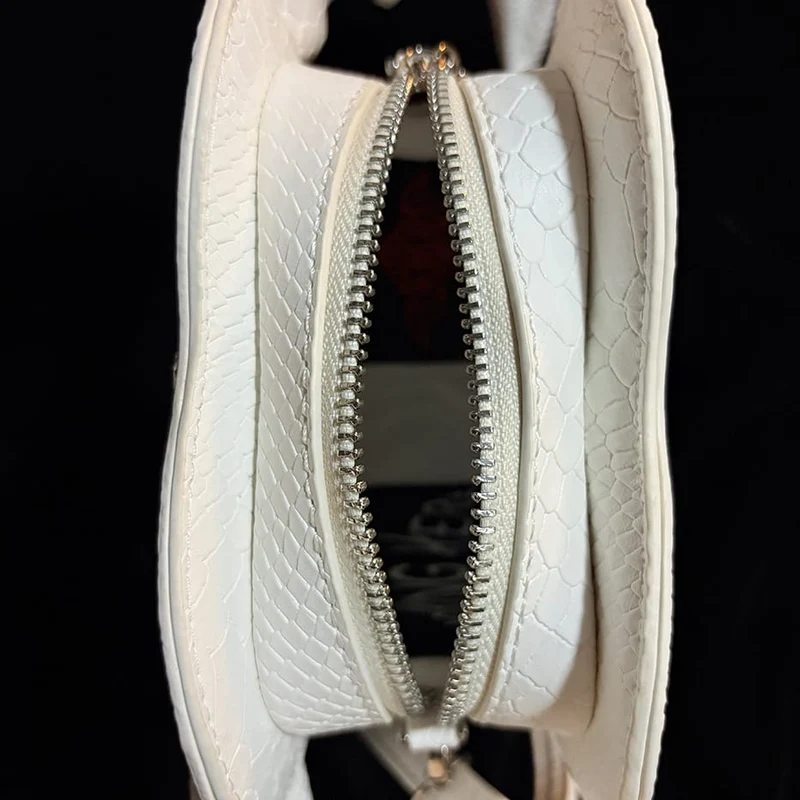 Gothic-Tasche für Damen, Teufelsauge, Fledermausflügel, Herz, Weiß