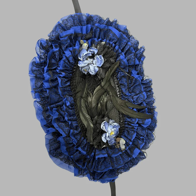 Gothic Lolita Damen-Lagenhaube mit Blumenmuster und Federn