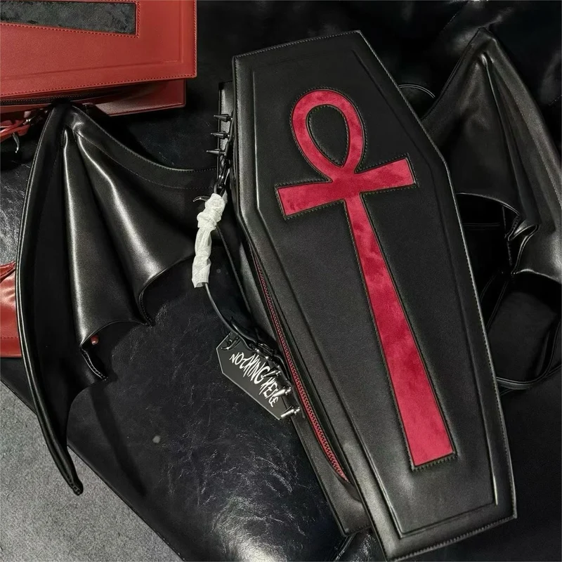 Schwarze gotische Sargtasche für Damen mit Kreuzmotiv, Fledermausflügeln und Sargform
